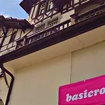 Basicrooms Szálloda 2*