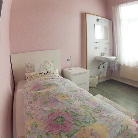 Basicrooms Hotel