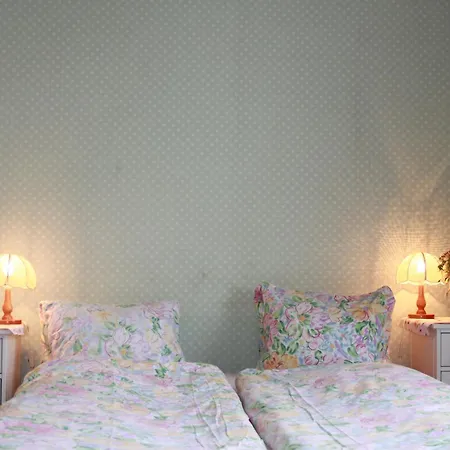 Basicrooms فندق 2*