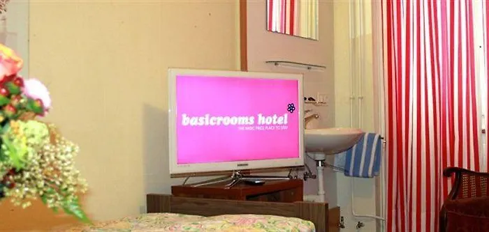 Basicrooms فندق Unterseen